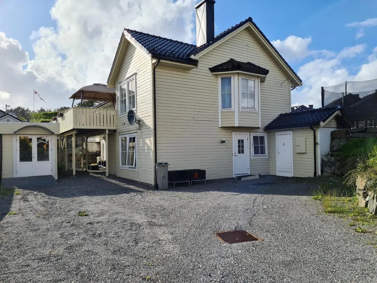 Studio Leilighet, Hoy Standar, Rett Ved Bergen Airport Apartman