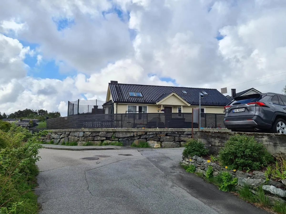Studio Leilighet, Hoy Standar, Rett Ved Bergen Airport Apartman