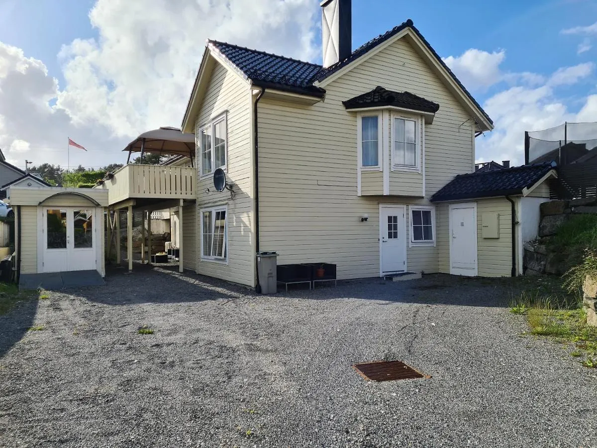 Studio Leilighet, Hoy Standar, Rett Ved Bergen Airport Apartman